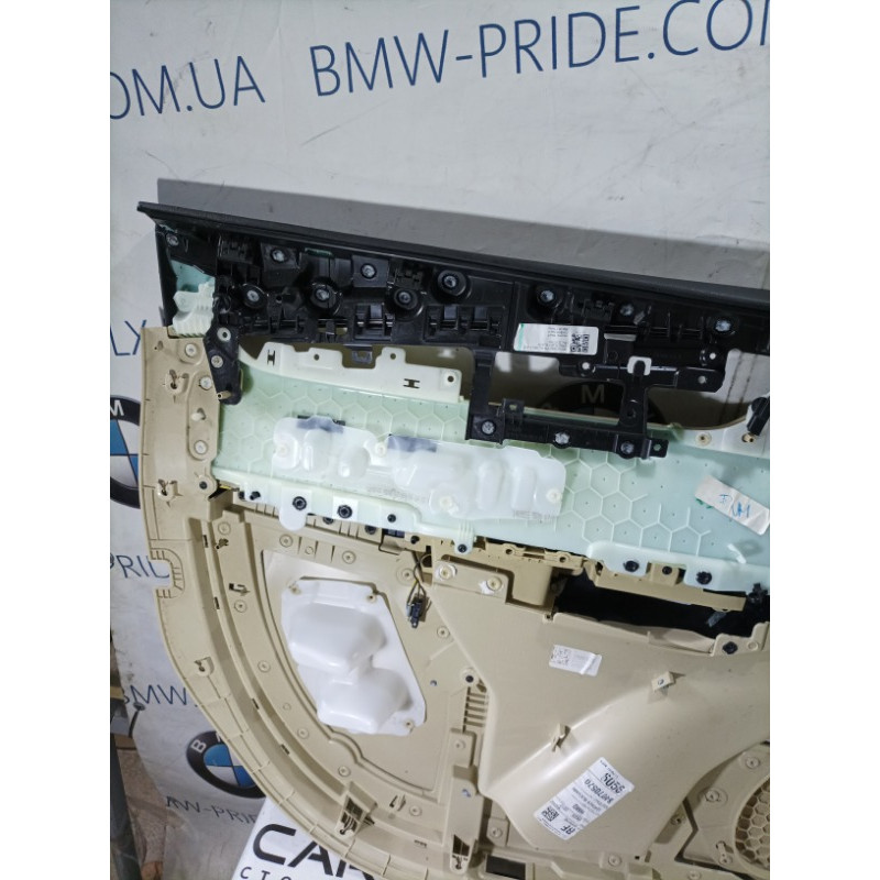 Дверная карта (салон) Cadillac Xt5 1 2016 3.6 84070570