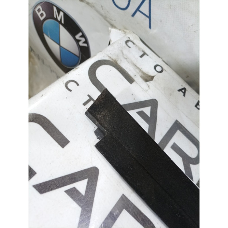 Молдинг стекла внутренний (наружные элементы кузова) BMW 3-series E93 2010 3.0 N52 51377119095