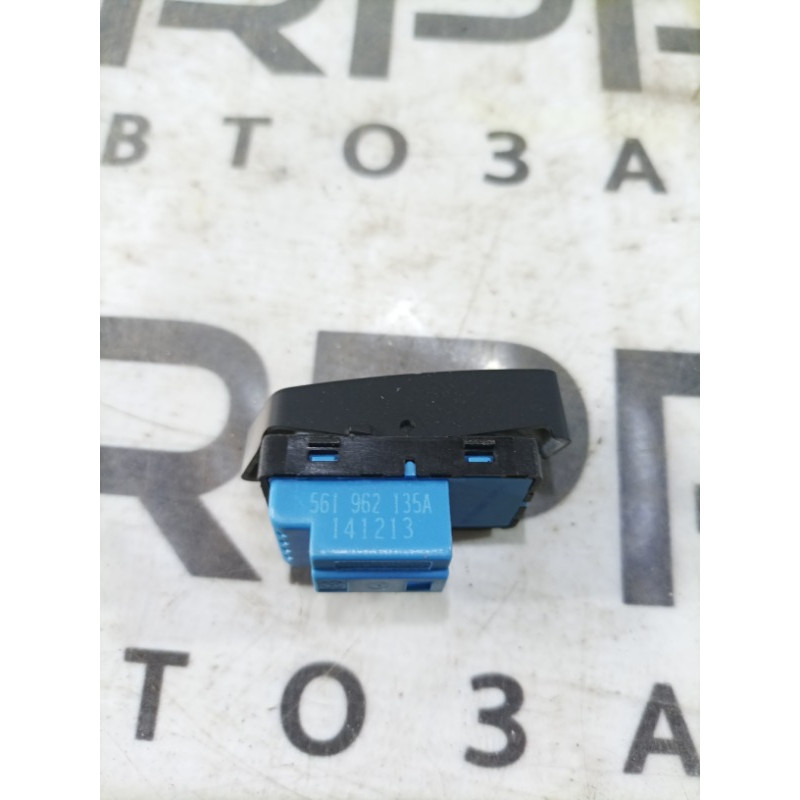 Кнопка блокировки центрального замка (электрика / кнопки) Volkswagen Passat B7 2014 1.8 561962135a