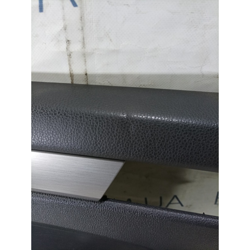 Дверная карта (салон) Volkswagen Passat B7 2014 1.8 561867211a