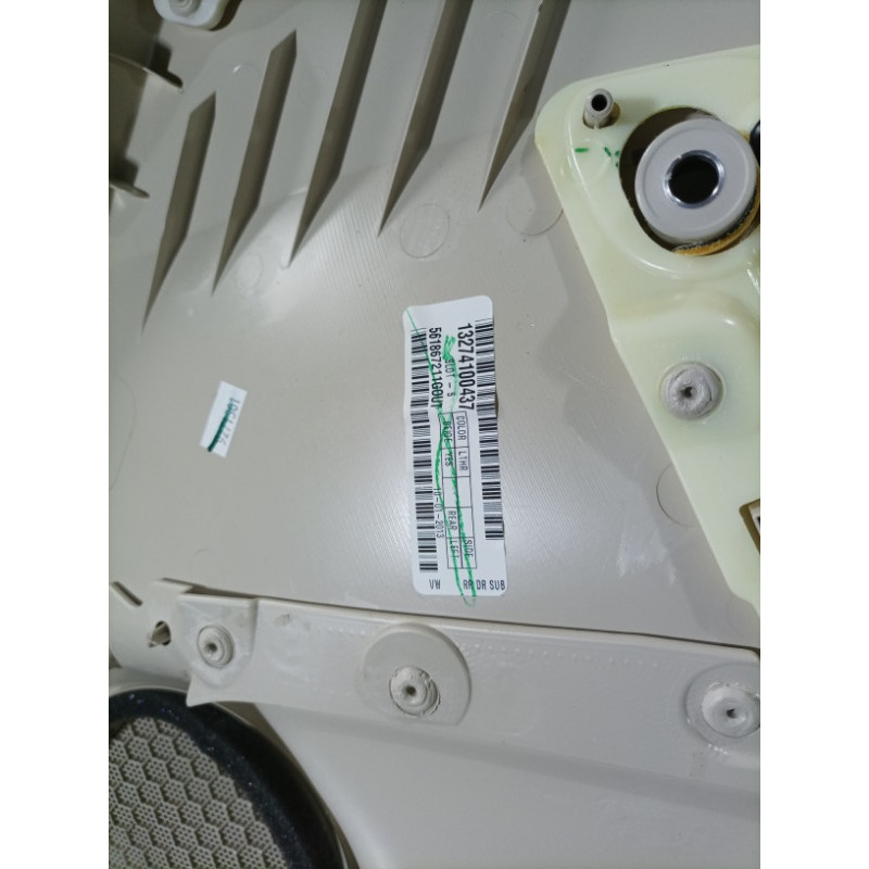 Дверная карта (салон) Volkswagen Passat B7 2014 1.8 561867211a