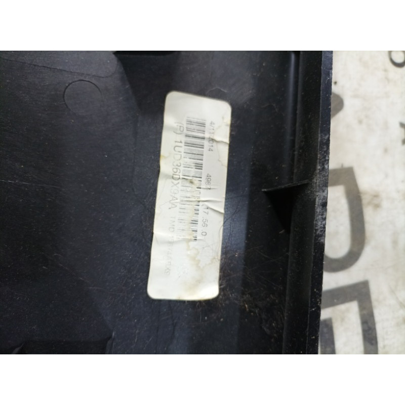 Обшивка крышки багажника (салон) Jeep Cherokee Trailhawk 2014 2.4 1ud36dx9aa