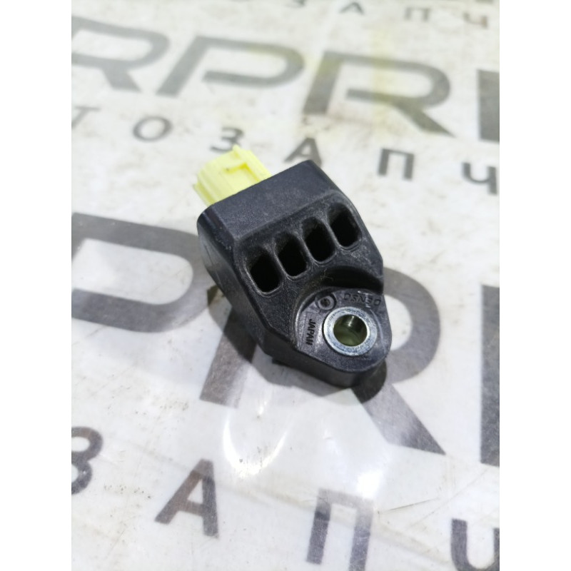Датчик удара (электрика / датчики) Toyota Camry 40 8983106020