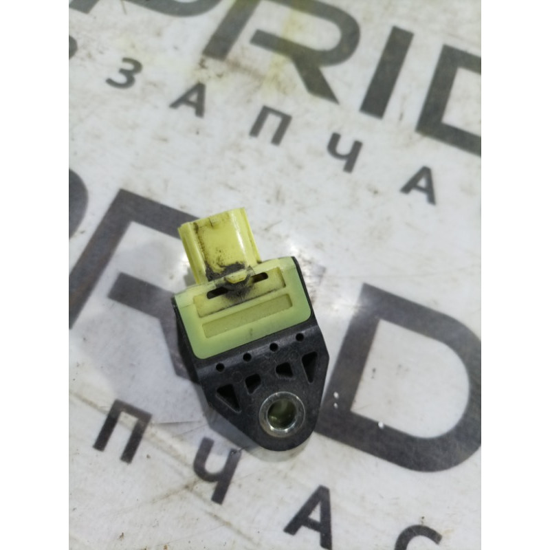 Датчик удара (электрика / датчики) Toyota Camry 40 8983106020
