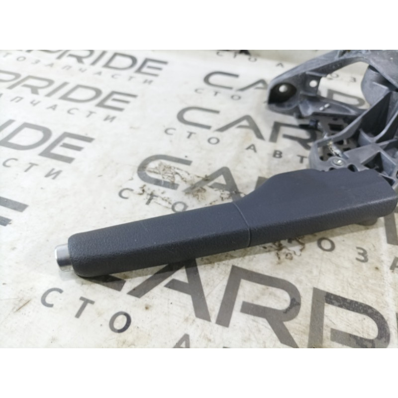 Ручка стояночного тормоза (тормозная система) Volkswagen Golf 1K 2.5 8j0711303a