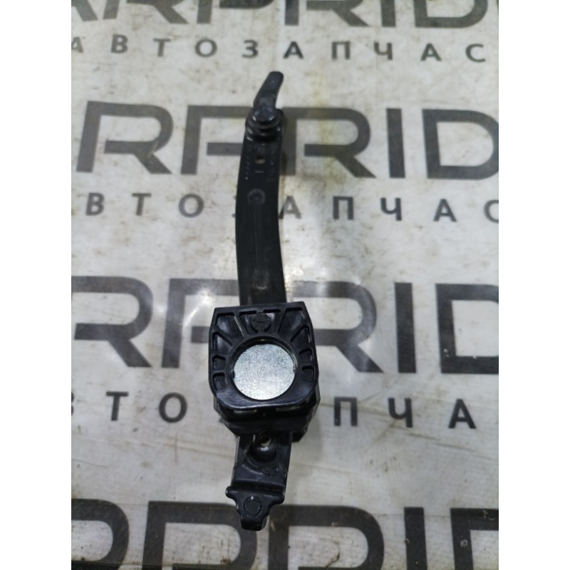 Ограничитель двери (кузов и элементы) Audi A4 B8 8k0839249b