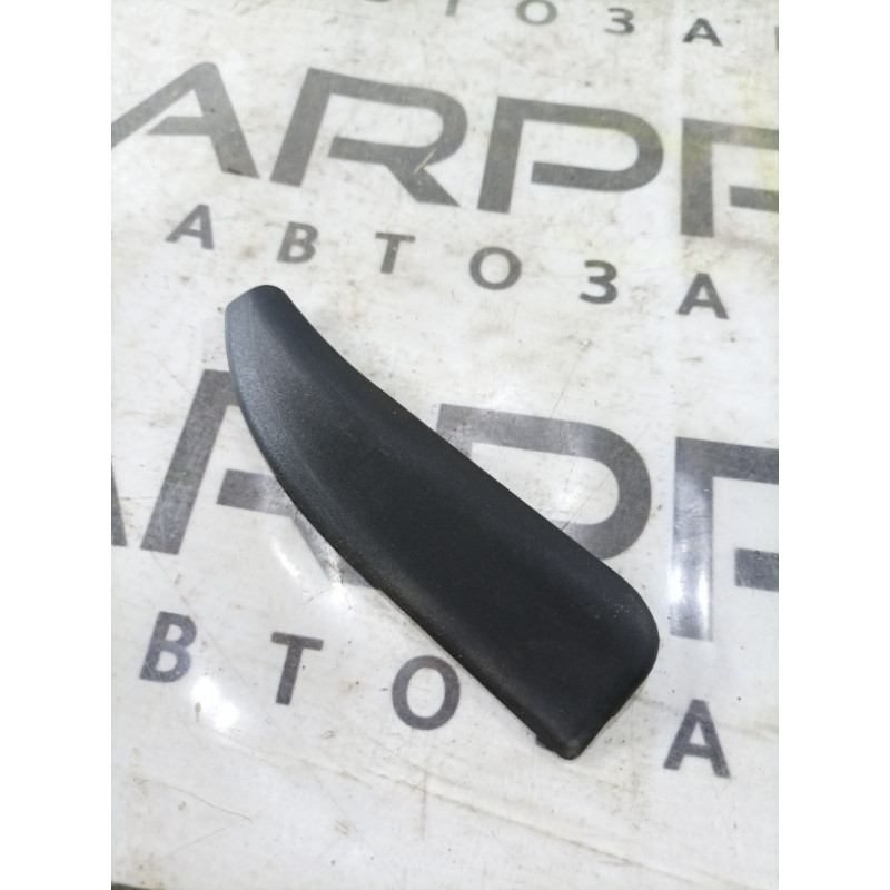 Молдинг двери (уголок) внутренний (кузов и элементы) Audi A4 B8 8k0839059