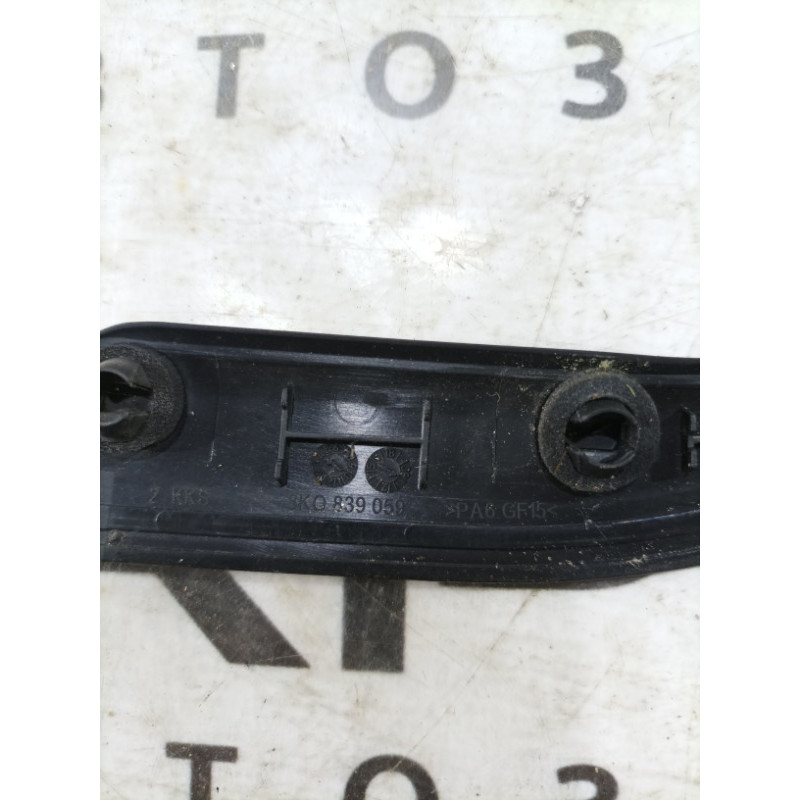 Молдинг двери (уголок) внутренний (кузов и элементы) Audi A4 B8 8k0839059