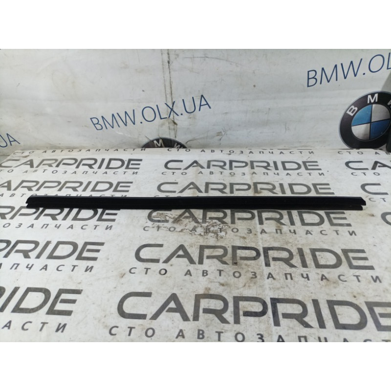 Молдинг стекла внутренний (наружные элементы кузова) Audi A4 B8 8k0839479c