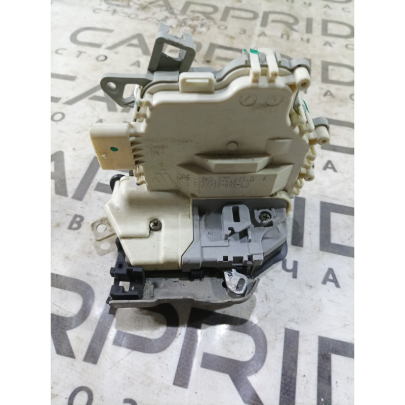 Замок двери (кузов и элементы) Audi A4 B8 8K0839015D