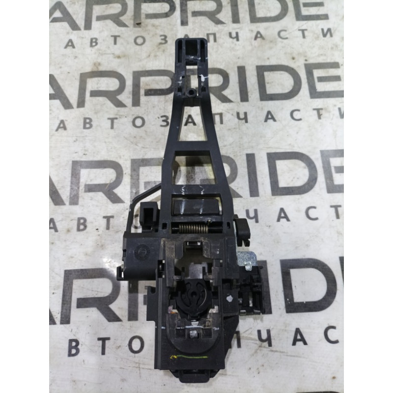 Кронштейн ручки дверей (кузов і елементи) FORD Focus MK3 2015 2.0 CM5Z5826685K