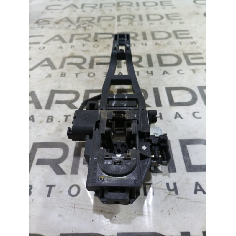Кронштейн ручки дверей (кузов і елементи) FORD Focus MK3 2015 2.0 CM5Z5826685K