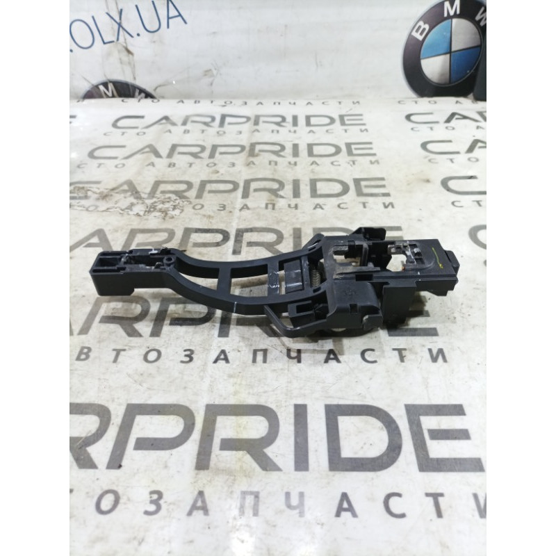 Кронштейн ручки дверей (кузов і елементи) FORD Focus MK3 2015 2.0 CM5Z5826685K