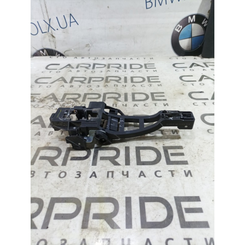 Кронштейн ручки дверей (кузов і елементи) FORD Focus MK3 2015 2.0 CM5Z5826685K