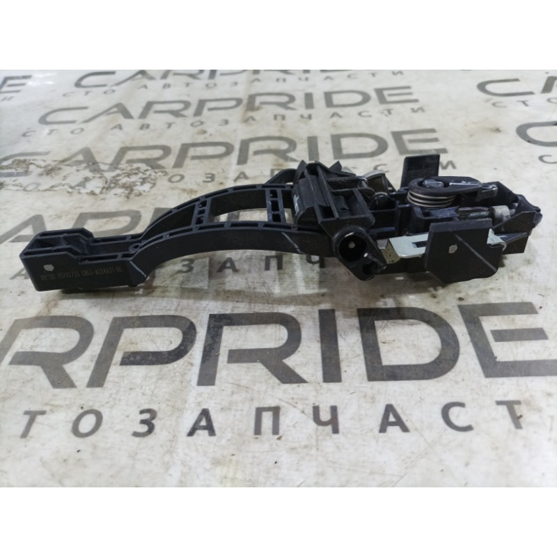 Кронштейн ручки дверей (кузов і елементи) FORD Focus MK3 2015 2.0 CM5Z5826685K