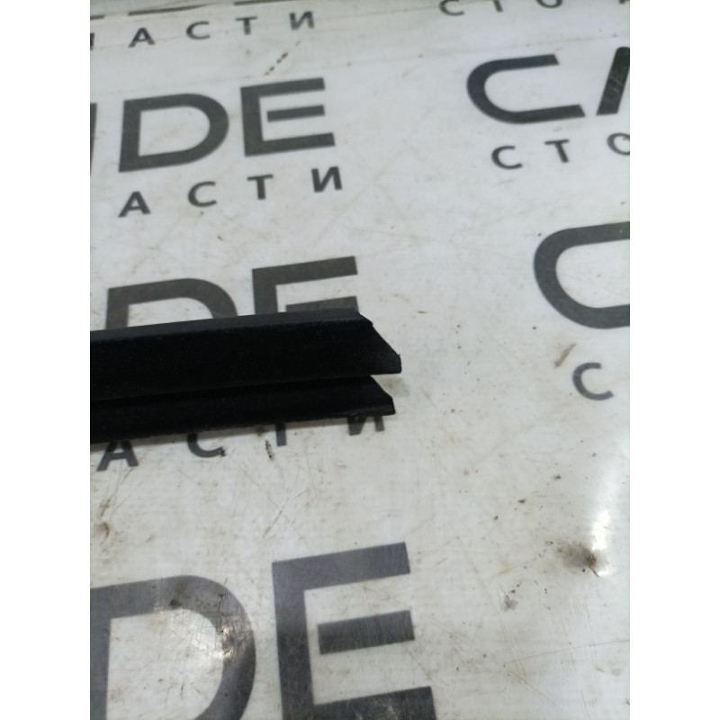 Молдинг стекла внутренний (наружные элементы кузова) FORD Focus MK3 2015 2.0 DM5Z-5821457-A