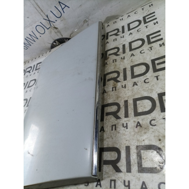 Молдинг крыла (кузов и элементы) Mercedes-Benz E-class W124 1990 3.2 1246903840r