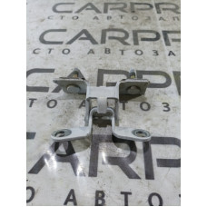 Петля багажника