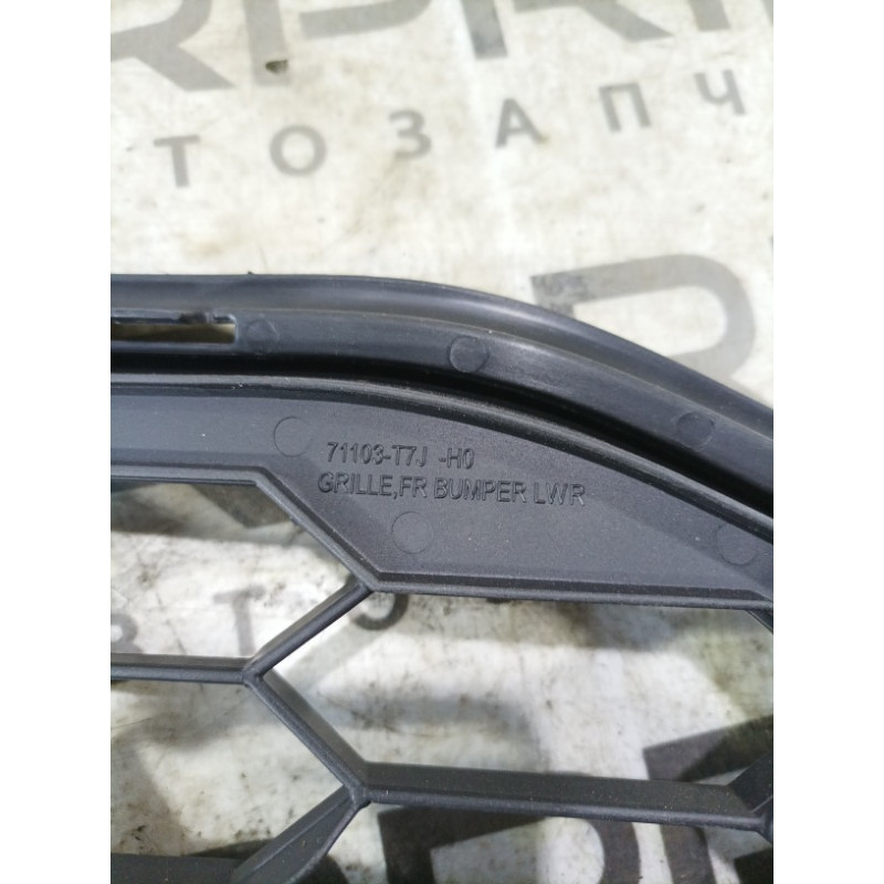 Решетка бампера (кузов и элементы) Honda HR-V 2 2017 71103t7jh00