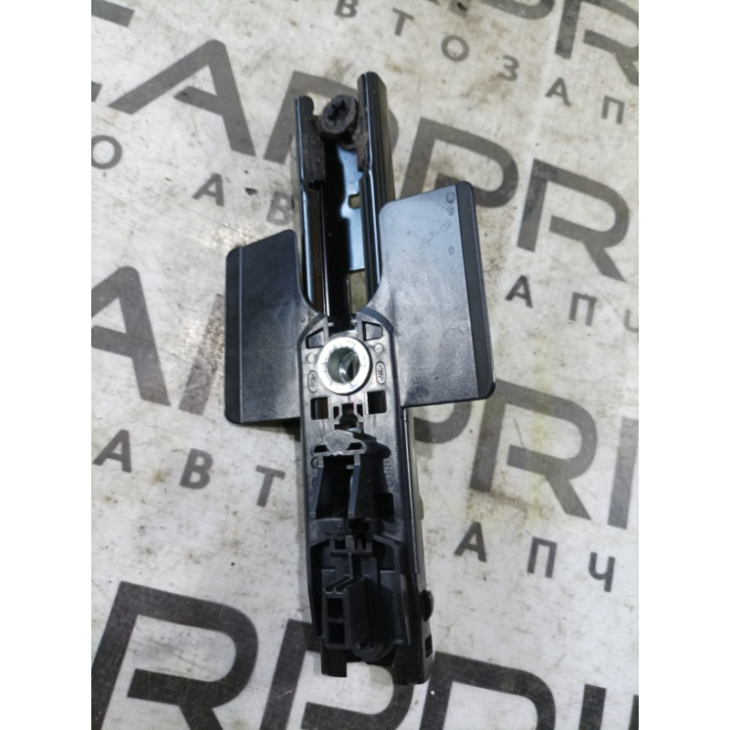 Кронштейн ремня безопасности (салон) FORD Focus MK3 2013 2.0 CV6Z54602B82A