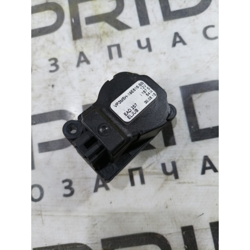 Привод заслонки отопителя (отопление и кондиционирование) FORD Focus MK3 2013 2.0 vp3m5h19e616bb