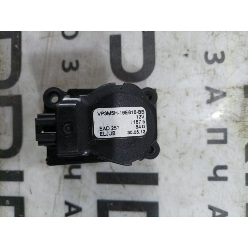 Привод заслонки отопителя (отопление и кондиционирование) FORD Focus MK3 2013 2.0 vp3m5h19e616bb