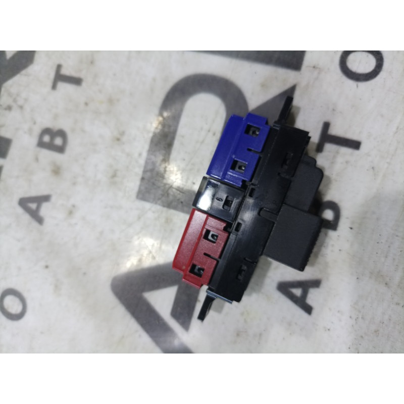 Кнопка экстренного вызова (электрика / кнопки) Subaru Forester SJ 2016 2.5