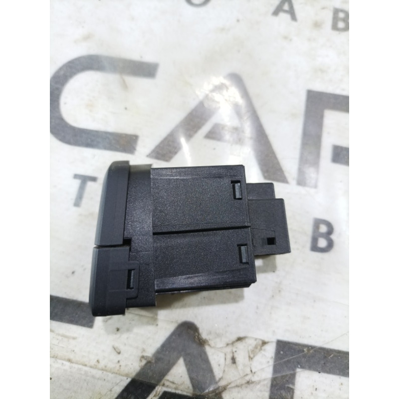 Кнопка аварийной сигнализации (электрика / кнопки) Audi Q5 8R 8r1941509a