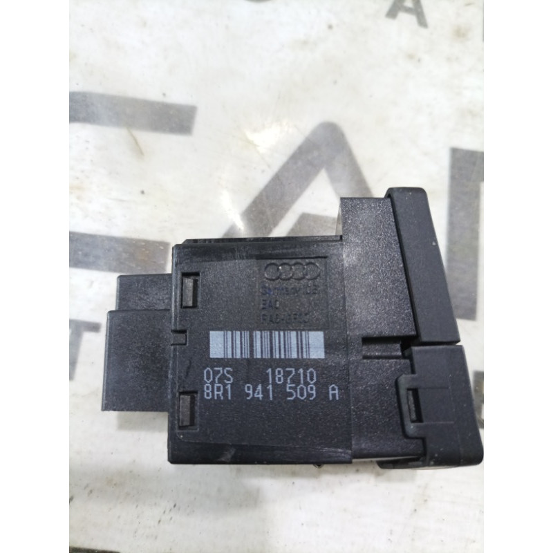 Кнопка аварийной сигнализации (электрика / кнопки) Audi Q5 8R 8r1941509a