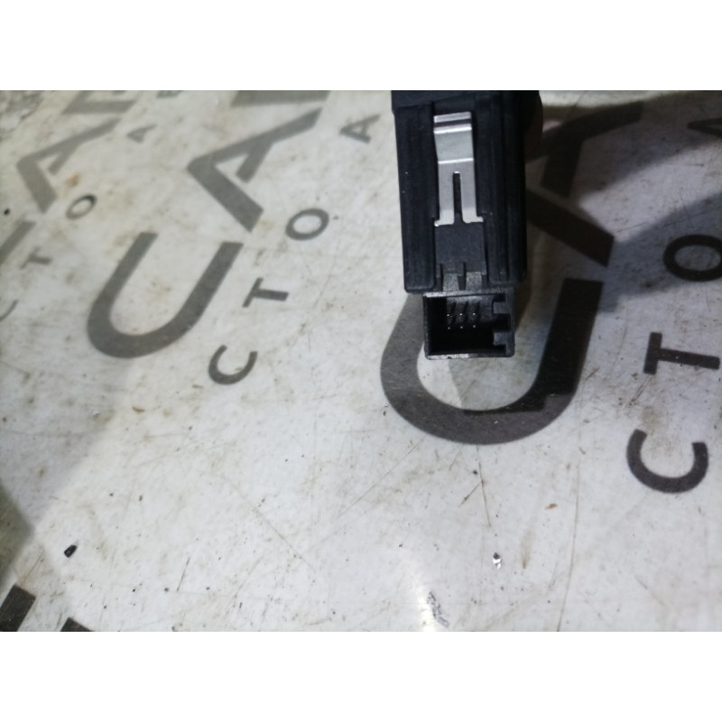 Кнопка аварийной сигнализации (электрика / кнопки) Audi Q5 8R 8r1941509a