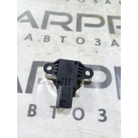 Датчик удару