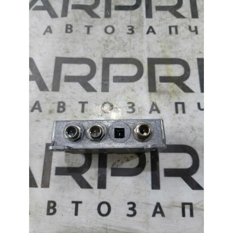 Блок управления антенной (электрика / блок управления) Mercedes-Benz E-class W124 1990 3.2 822932-011