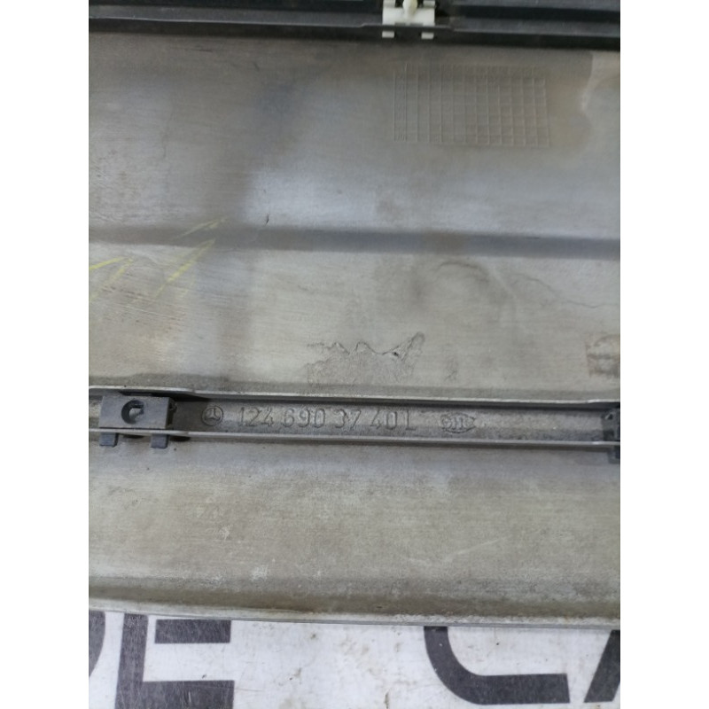 Накладка на крыло (кузов и элементы) Mercedes-Benz E-class W124 1990 3.2 1246903740