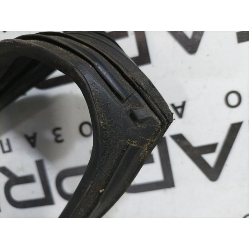 Уплотнитель стекла двери (кузов и элементы) Infiniti QX60 L50 2015 3.5 823303ja0a