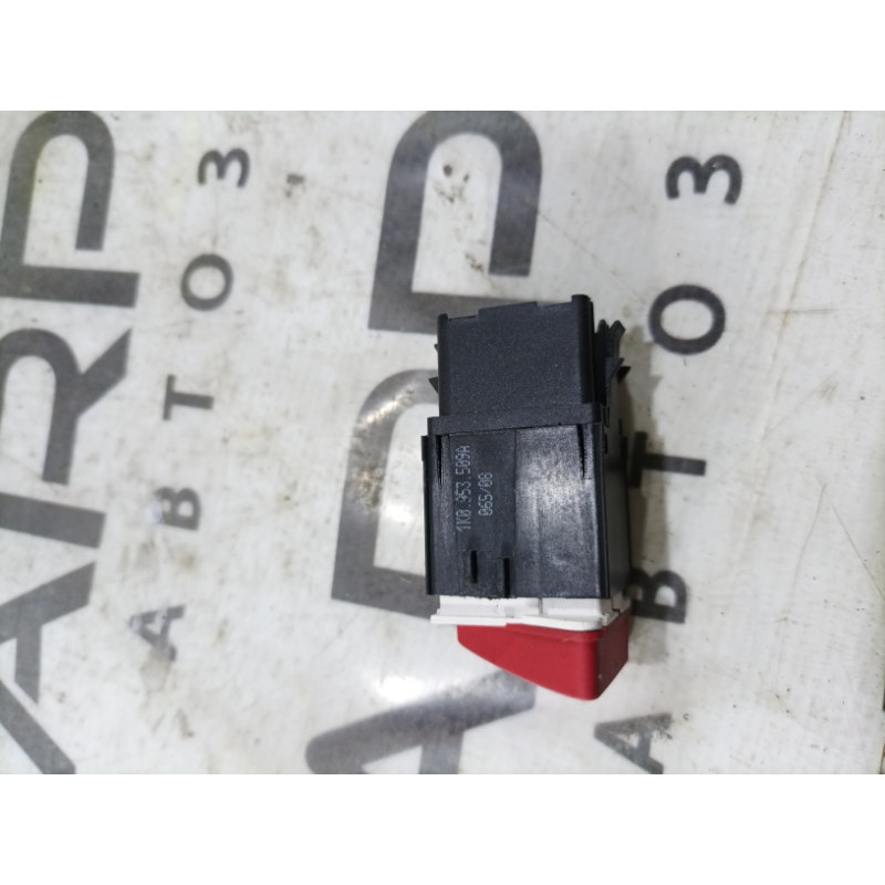 Кнопка аварийной сигнализации (электрика / кнопки) Volkswagen Golf 1K 2.5 1k0953509a