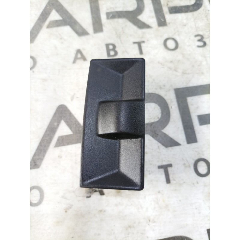 Заглушка (салон) Volkswagen Golf 1K 2.5 1k0919068