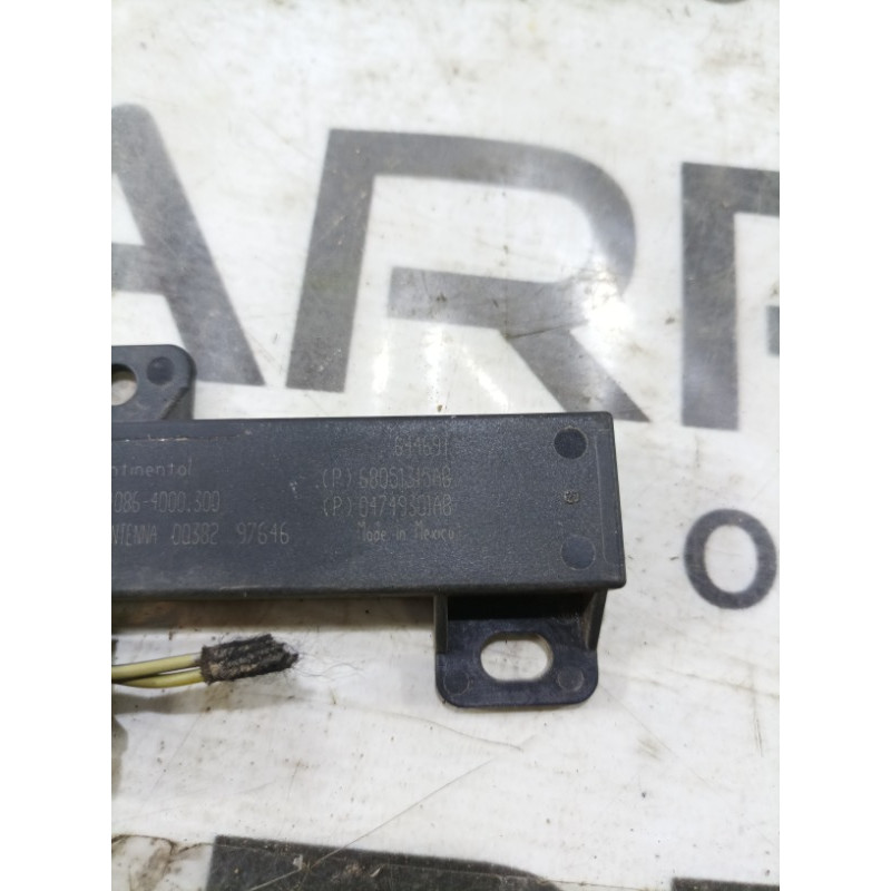 Антенна бесключевого доступа (электрика) Jeep Compass MP 2018 2.4 68051315ab