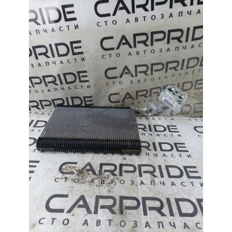 Випаровувач кондиціонера (обігрів та кондиціювання.) BMW 3-series F30 2014 N20B20 64116975553