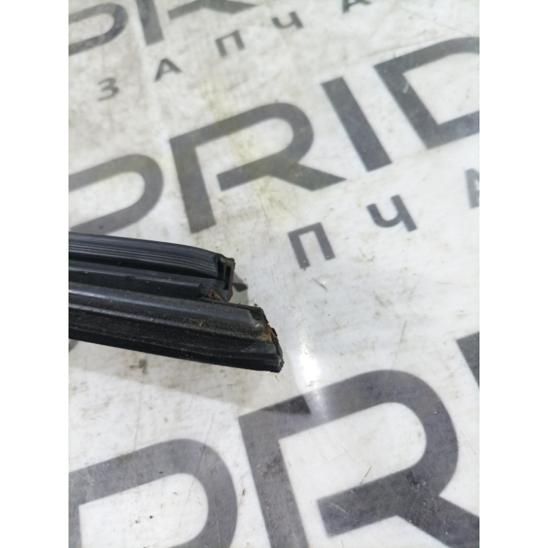 Молдинг стекла внутренний (наружные элементы кузова) Mercedes-Benz E-class W211 2008 3.5 a2117250165