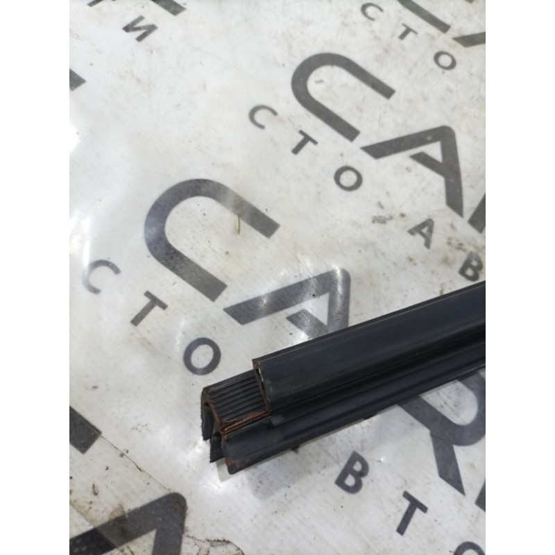 Молдинг стекла внутренний (наружные элементы кузова) Mercedes-Benz E-class W211 2008 3.5 a2117250165