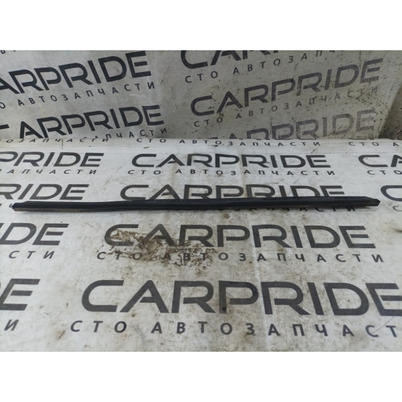 Уплотнитель стекла двери (кузов и элементы) Mercedes-Benz E-class W211 2008 3.5 a2117350565