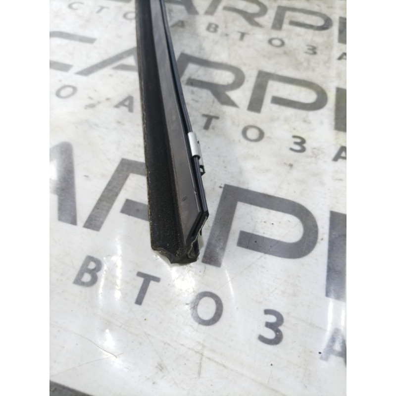 Уплотнитель стекла двери (кузов и элементы) Mercedes-Benz E-class W211 2008 3.5 a2117350565