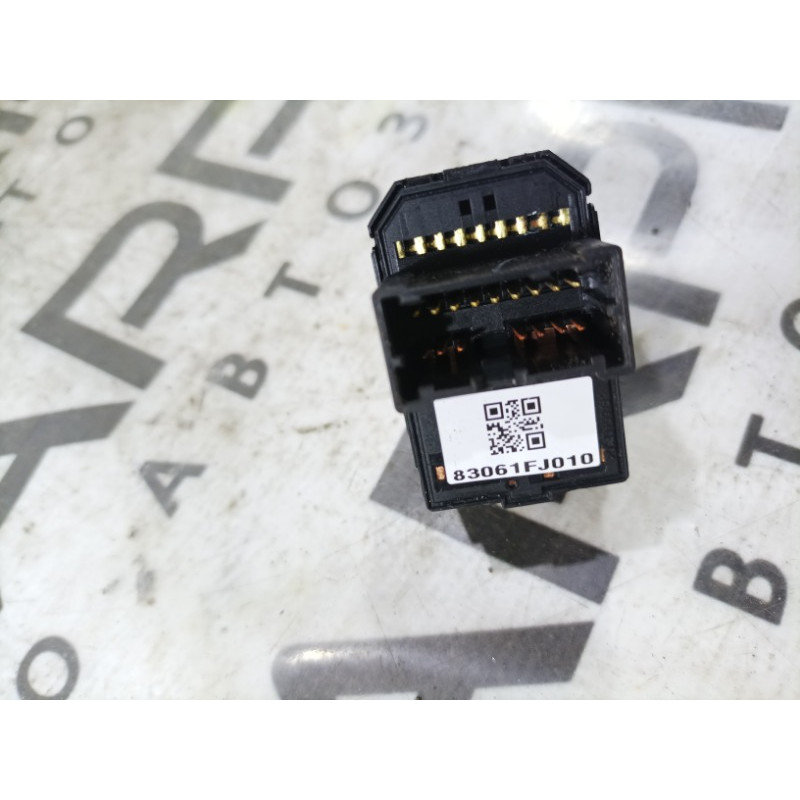 Кнопка регулировки зеркала (электрика / кнопки) Subaru Forester SJ 2016 2.5 83061fj010