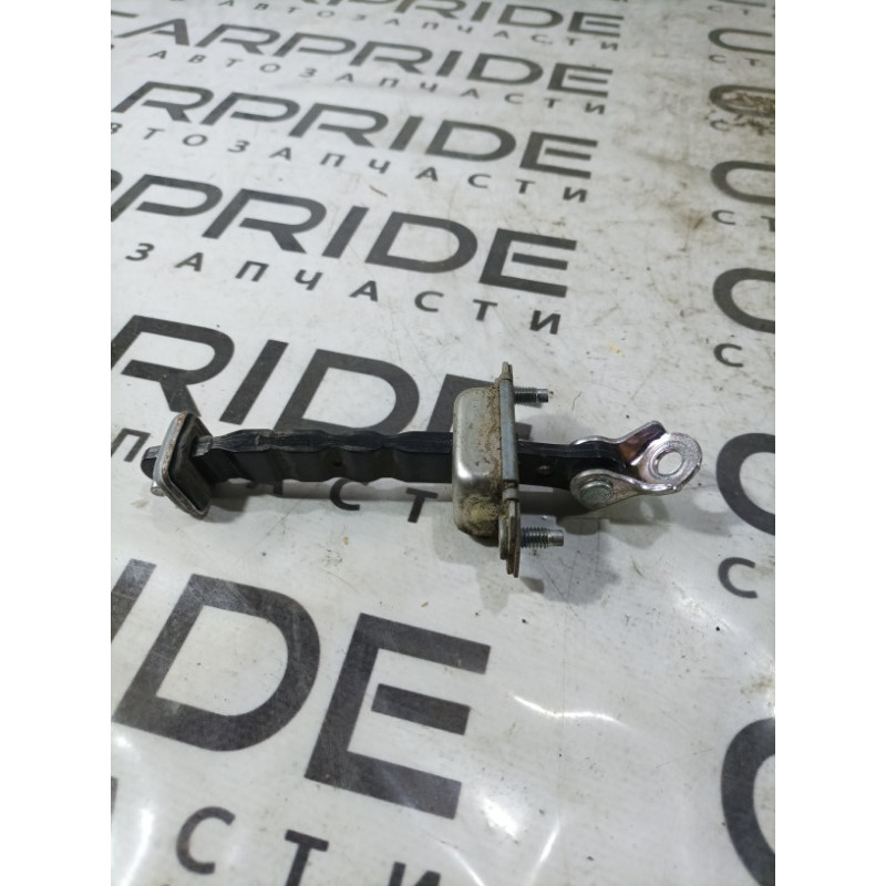 Ограничитель двери (кузов и элементы) Subaru Forester SJ 2016 2.5 61124SG005