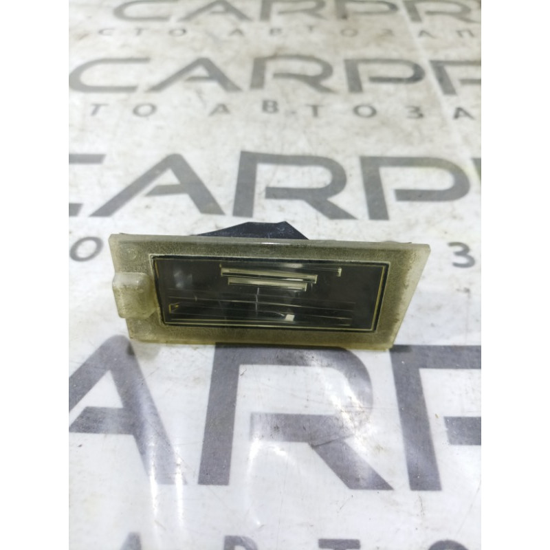 Плафон подсветки номера (оптика) Jeep Cherokee KL 68223865AB