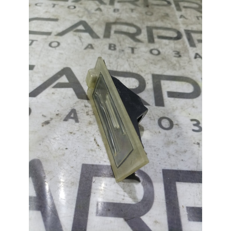 Плафон подсветки номера (оптика) Jeep Cherokee KL 68223865AB