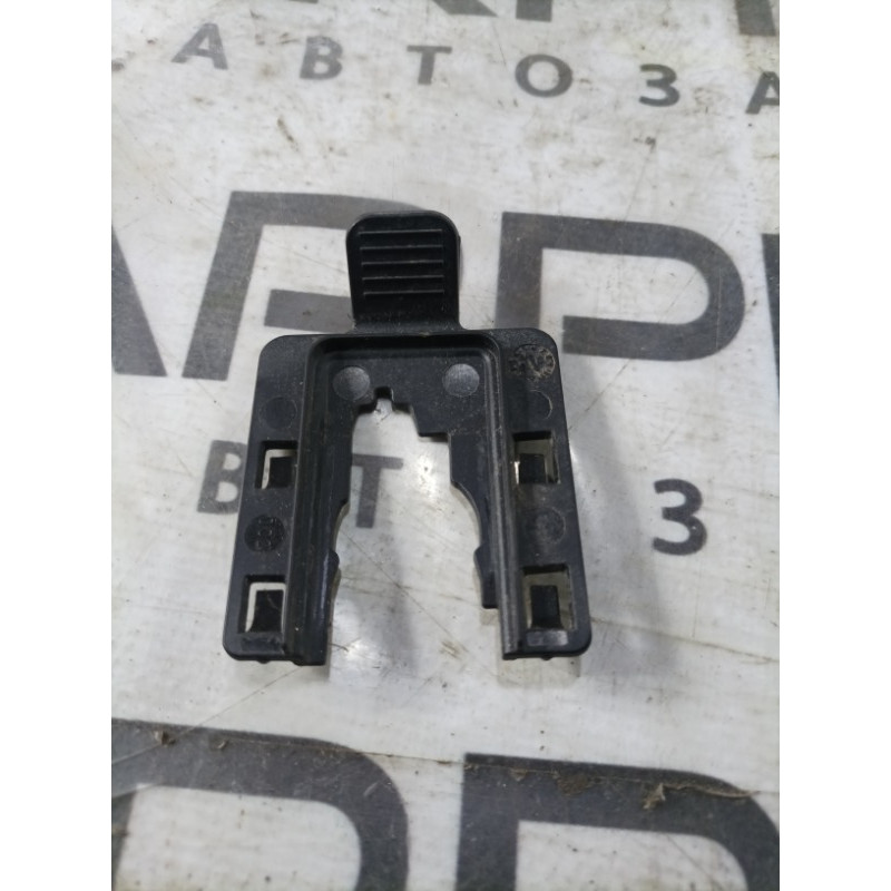Кронштейн (двигатель и элементы) Jeep Cherokee KL 68145214ab