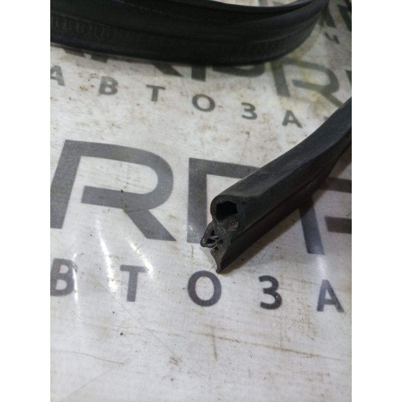 Уплотнитель капота (кузов и элементы) Mercedes-Benz E-class W211 2008 3.5 A2116280098