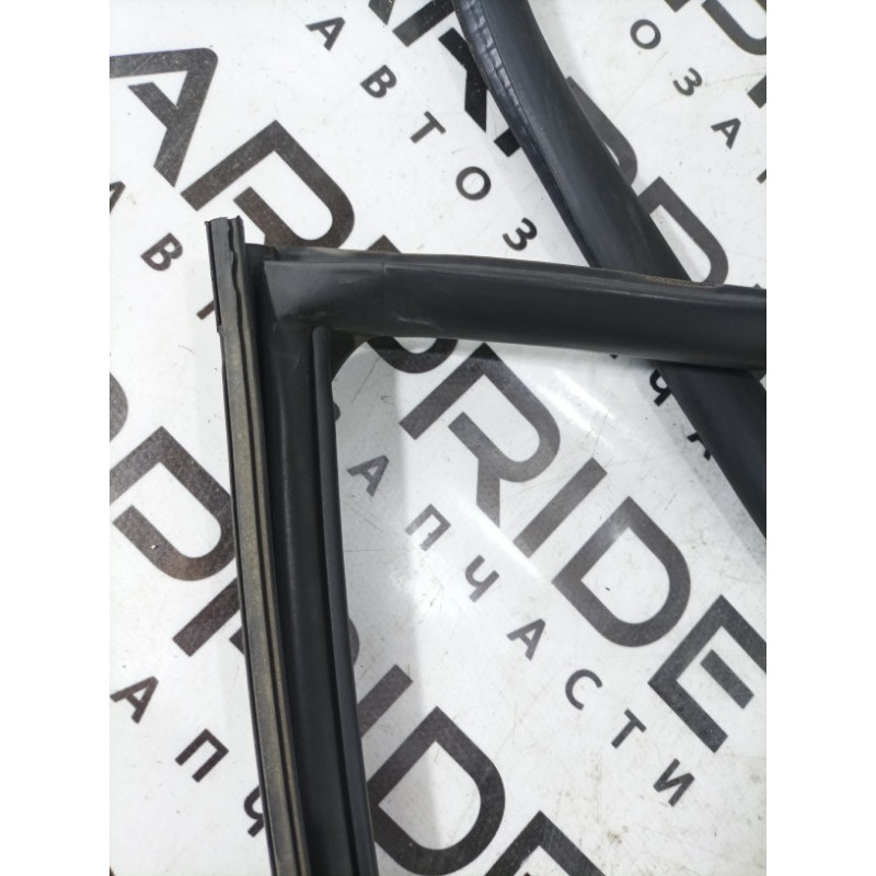 Уплотнитель (кузов и элементы) Mini Cooper R53 S R53 2006 1.6 51717039863