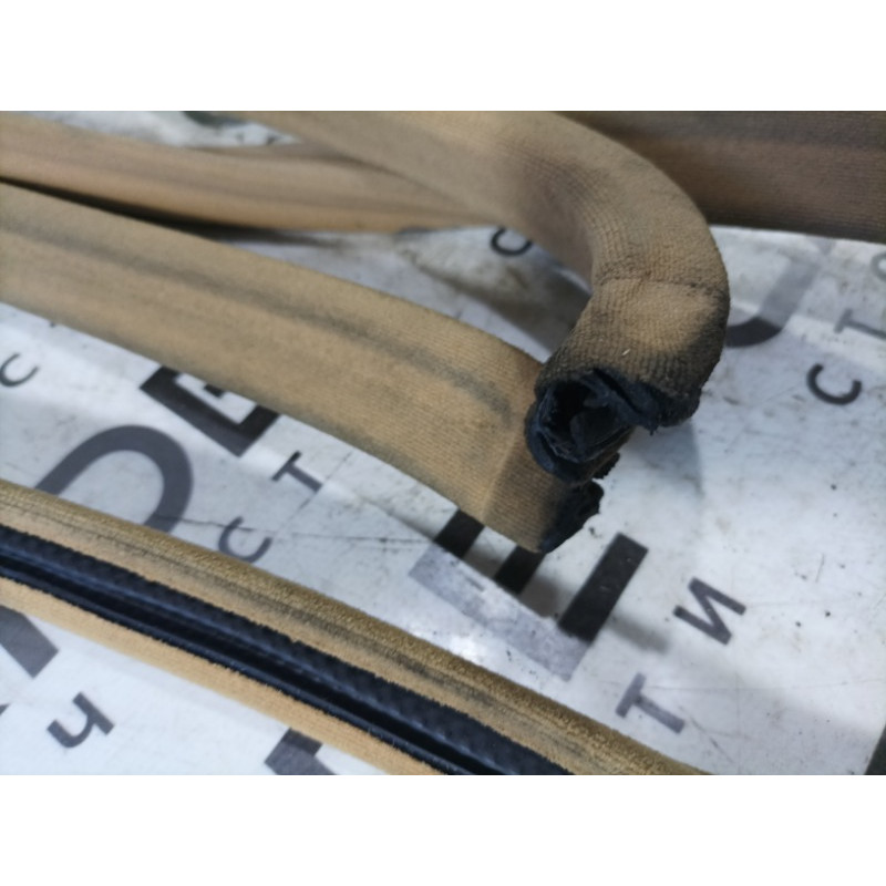 Уплотнитель (кузов и элементы) Mercedes-Benz E-class W124 1990 3.2